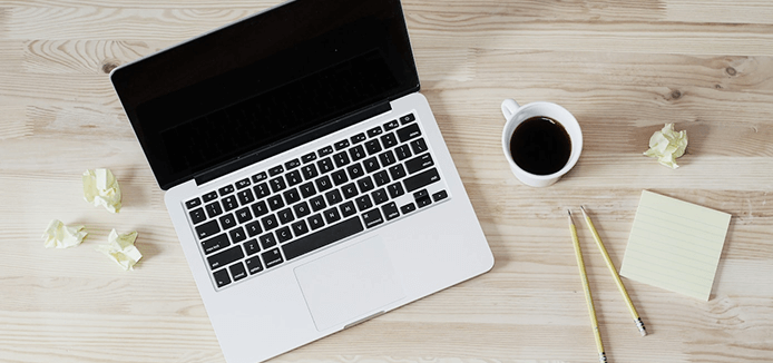 ホームページ制作で困っている男性のイラスト画像